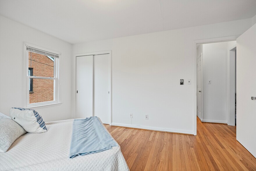 More Photos Of 1200 Liggates Rd, Lynchburg Apartments For Sale