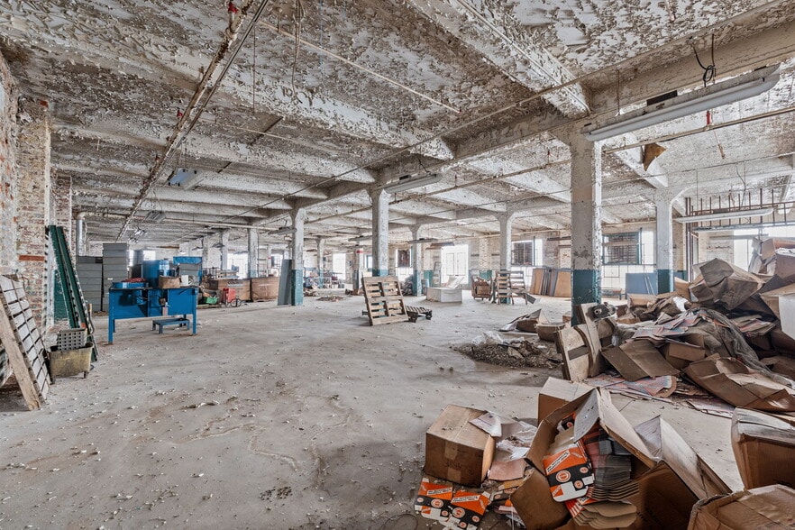 More Photos Of 103 Harrison St, Reidsville Manufacturing For Sale