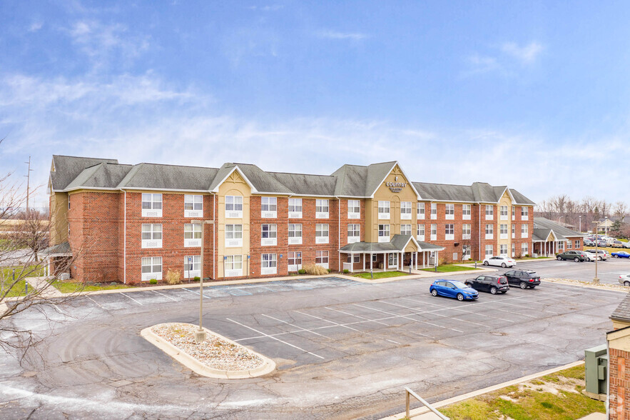 Primary Photo Of 6511 Centurion Dr, Lansing Hotel For Sale