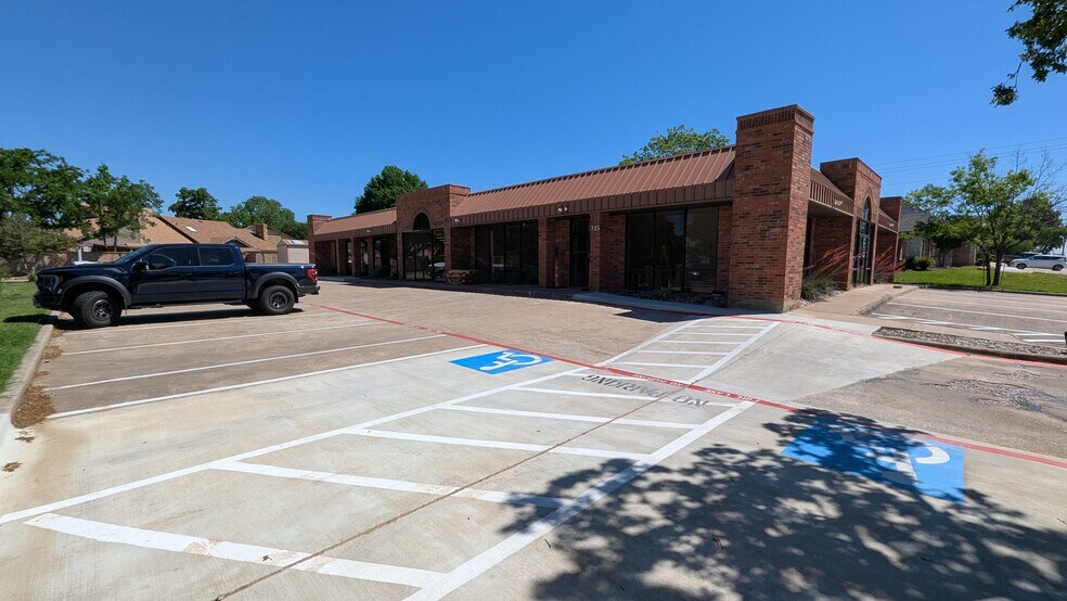 More Photos Of 315 Harwood Rd, Bedford Loft Creative Space For Lease