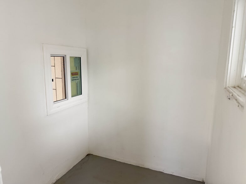 More Photos Of 2192-2194 National Ave, San Diego Storefront Retail Residential For Lease