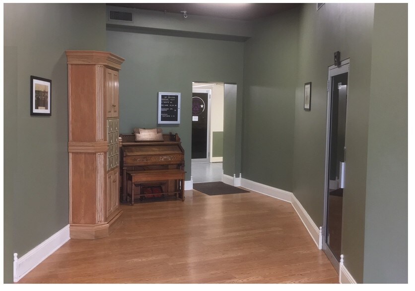 More Photos Of 2501-2503 Deborah Ave, Zion Manufacturing For Lease