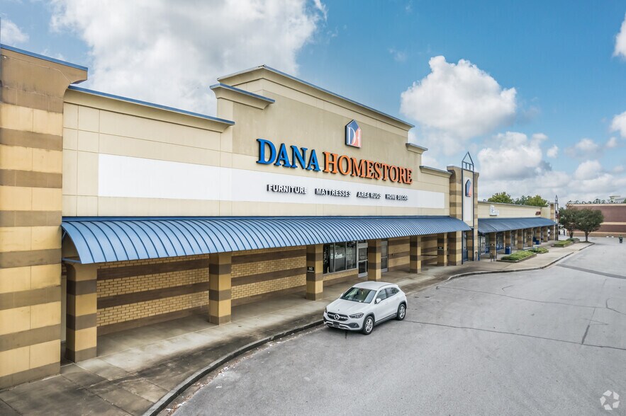 More Photos Of 7915-7931 Winchester Rd, Memphis Freestanding For Lease