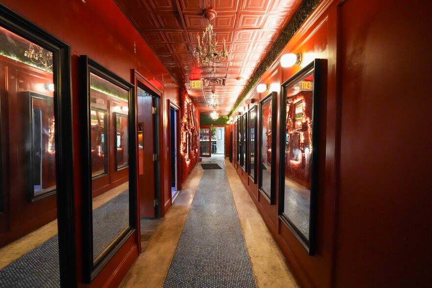 More Photos Of 2735 Washington Ave, Houston Freestanding For Lease