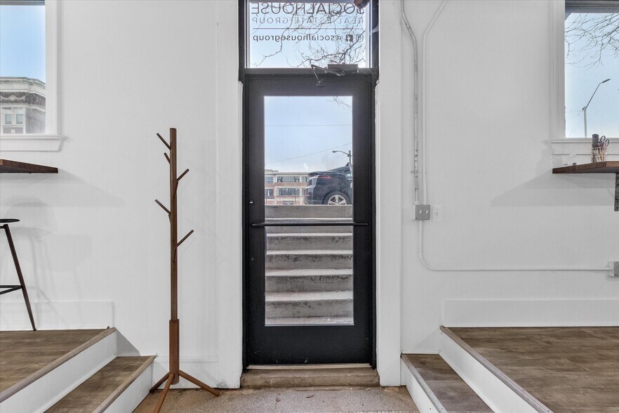 More Photos Of 4401-4417 2nd Ave, Detroit Apartments For Lease