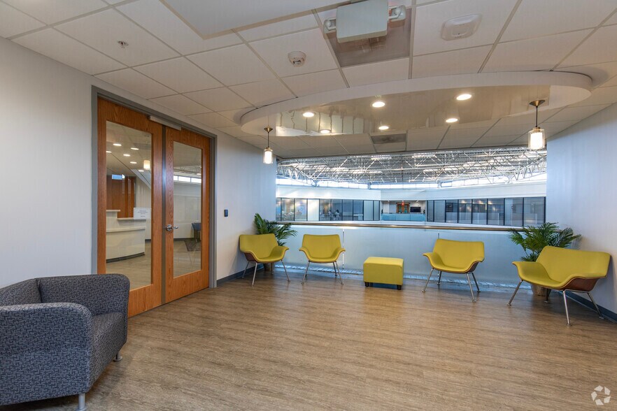 More Photos Of 5404 Cypress Center Dr, Tampa Office For Lease