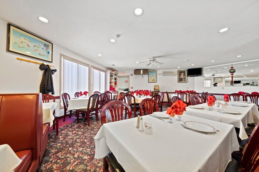 More Photos Of 300 Main St, Bourne General Retail For Sale