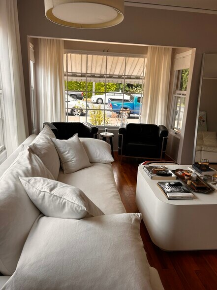 More Photos Of 3552 Front St, San Diego Apartments For Sale