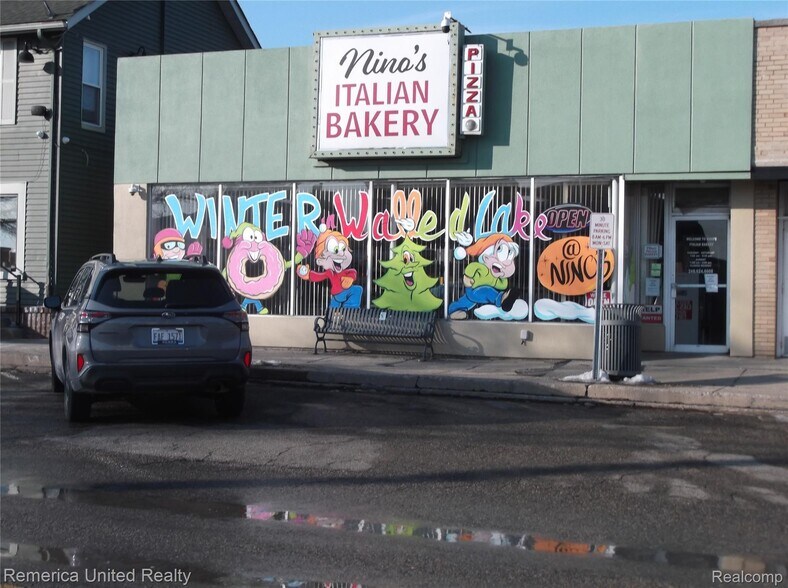 More Photos Of 121 E Walled Lake Dr, Walled Lake Storefront Retail Office For Sale