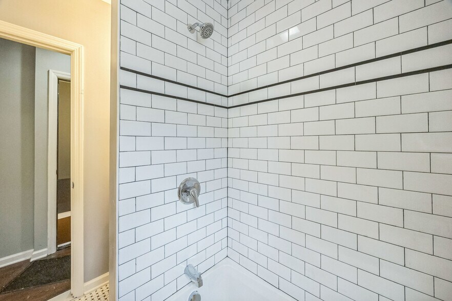 More Photos Of 541 Union Ave, Paterson Storefront Retail Residential For Sale