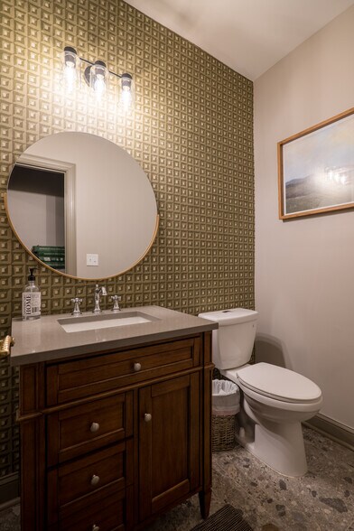 More Photos Of 1004 Williams St, Valdosta Office For Sale