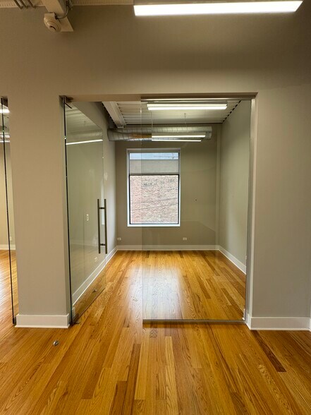 More Photos Of 216 N May St, Chicago Loft Creative Space For Lease