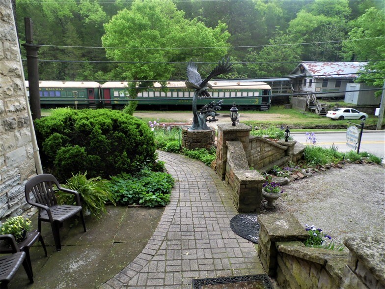 More Photos Of 75 Hillside Ave, Eureka Springs Hospitality For Sale