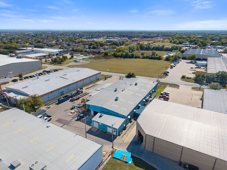 More Photos Of 1119 S Commercial Blvd, Arlington Warehouse For Sale