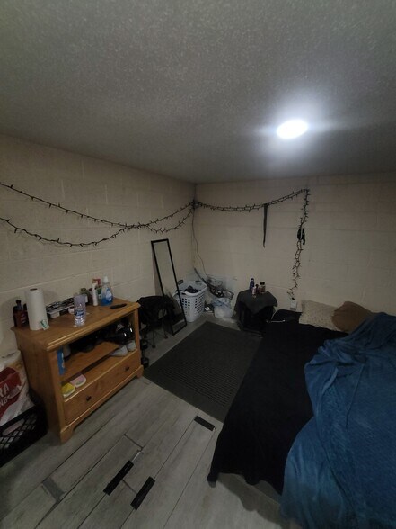 More Photos Of 1458 W 32nd St, Indianapolis Apartments For Sale