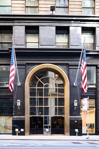 More Photos Of 214 W 39th St, New York Office For Lease