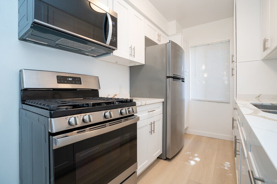 More Photos Of 1434 15th St, Santa Monica Apartments For Sale