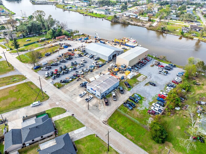 More Photos Of 1005 Saadi St, Houma Manufacturing For Sale