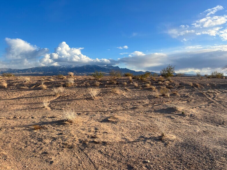 More Photos Of 1020 W Pioneer Blvd, Mesquite Land For Sale