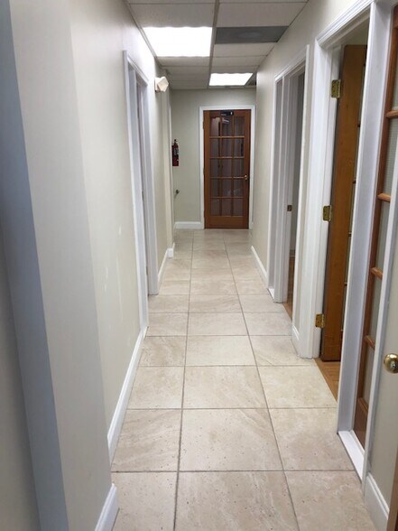 More Photos Of 3418 N Ocean Blvd, Fort Lauderdale Storefront Retail Office For Lease