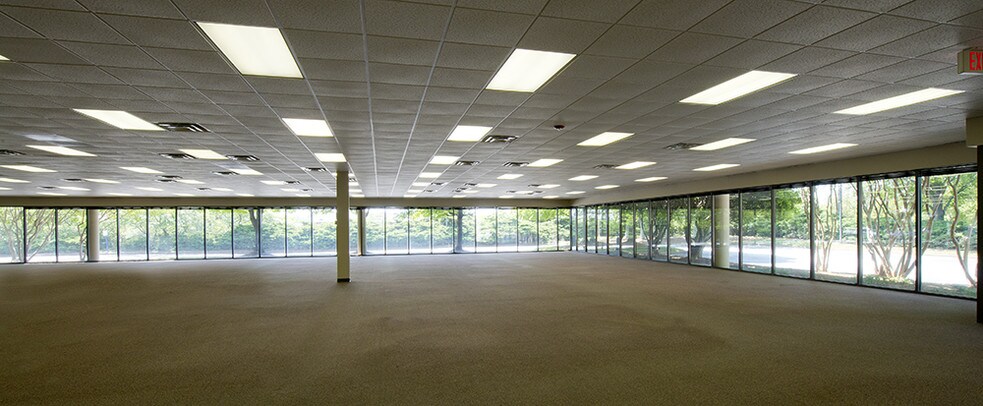 More Photos Of 2161 Newmarket Pky SE, Marietta Office For Lease