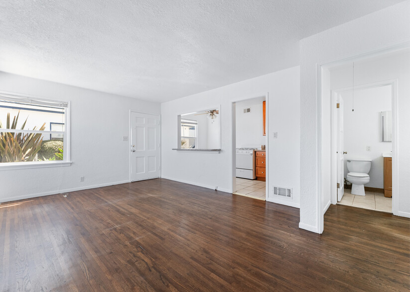 More Photos Of 1701-1703 W Balboa Blvd, Newport Beach Apartments For Sale