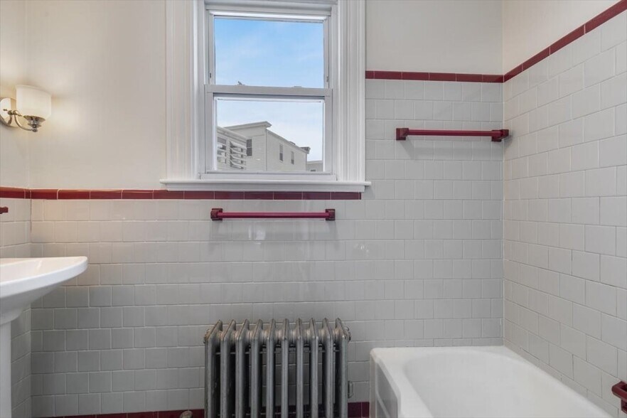 More Photos Of 412 Cabot St, Beverly Apartments For Sale