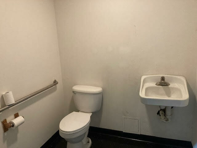 More Photos Of 3384 NE 34th ave, Wildwood Unknown For Lease