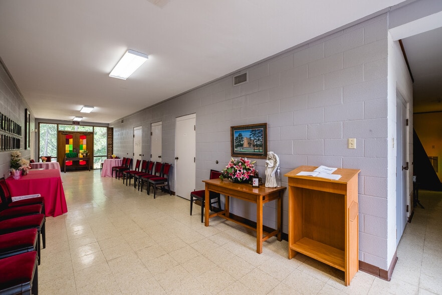 More Photos Of 4601 Western Hills Ave, Little Rock Religious Facility For Sale