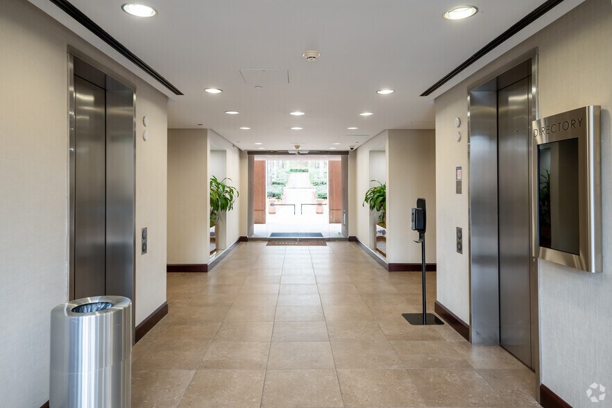 More Photos Of 1900 International Park Dr, Birmingham Office For Lease