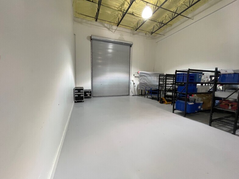 More Photos Of 6457 Hazeltine National Dr, Orlando Warehouse For Sale