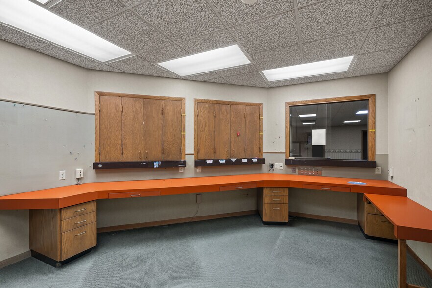 More Photos Of 370 Cline Ave, Mansfield Office Residential For Sale