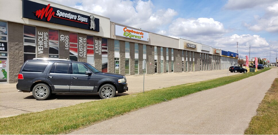 More Photos Of 6660 Taylor Dr, Red Deer Warehouse For Lease