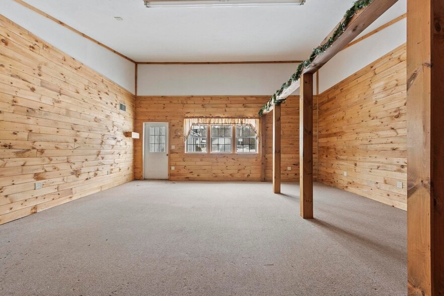 More Photos Of 162 Baldwinville Rd, Templeton Industrial For Sale