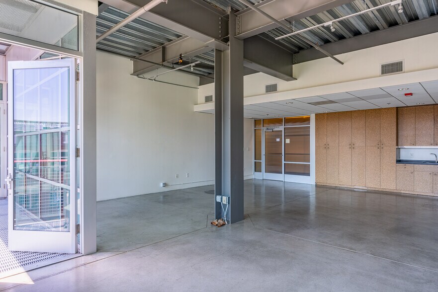 More Photos Of 406 9th Ave, San Diego Loft Creative Space For Sale