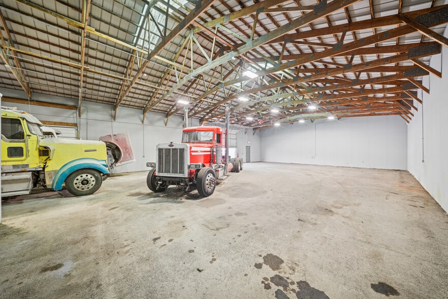 More Photos Of 3001 E End Ave, Chicago Heights Warehouse For Sale