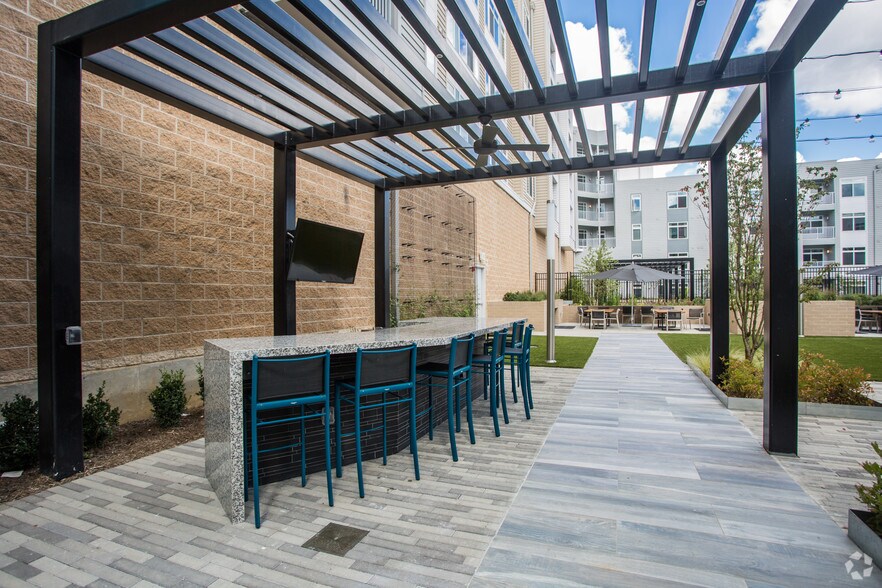 More Photos Of 8010 Gramercy Blvd, Rockville Apartments For Lease