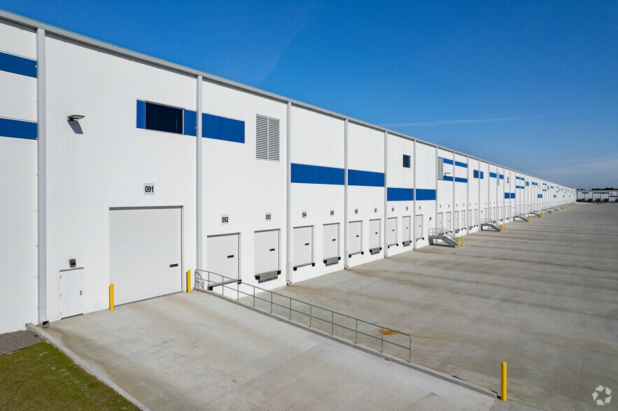 More Photos Of 54 Logistics Dr, Black Creek Unknown For Lease