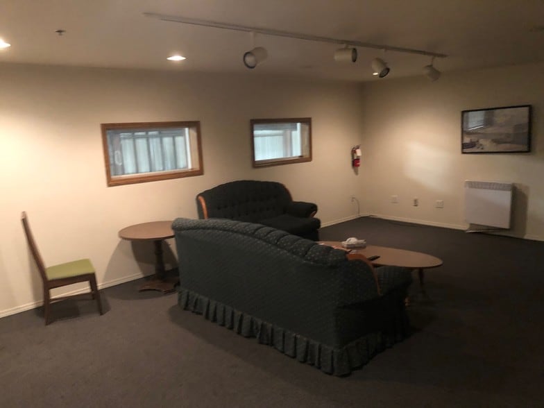 More Photos Of 9002 N Sever Ct, Portland Warehouse For Lease