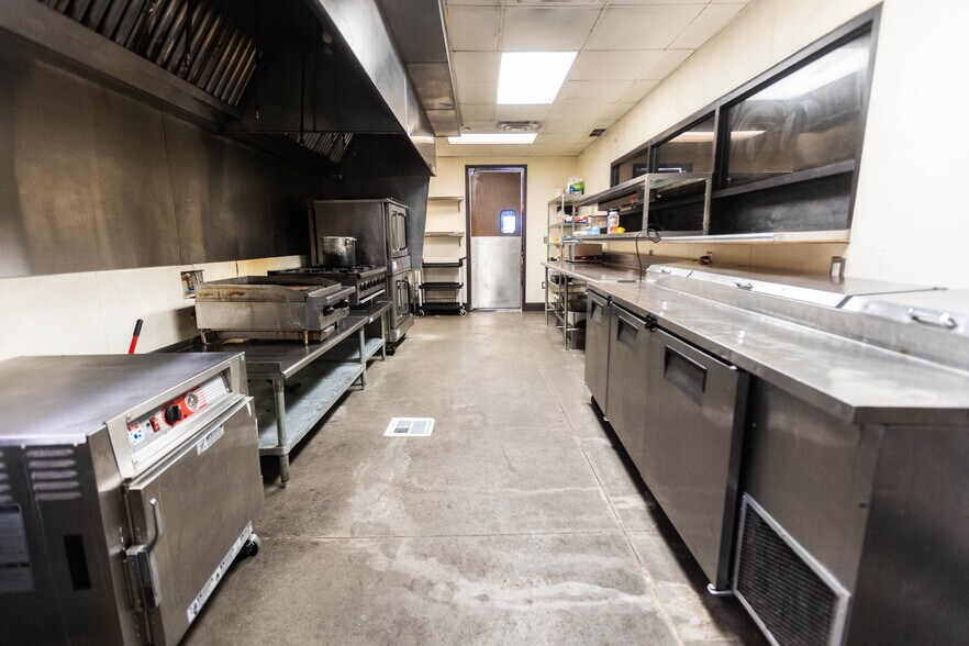 More Photos Of 6263 State Highway 66, Tulsa Restaurant For Sale