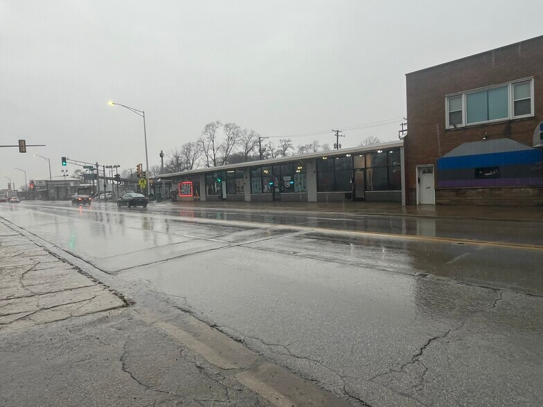 More Photos Of 1250-1254 W 127th St, Calumet Park Storefront Retail Office For Sale