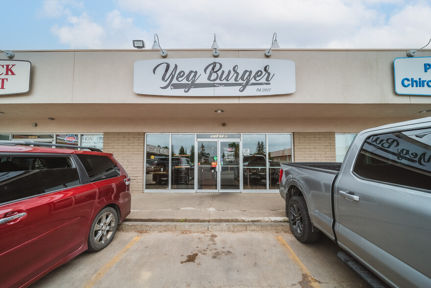 Primary Photo Of 15131 121 St NW, Edmonton Fast Food For Sale