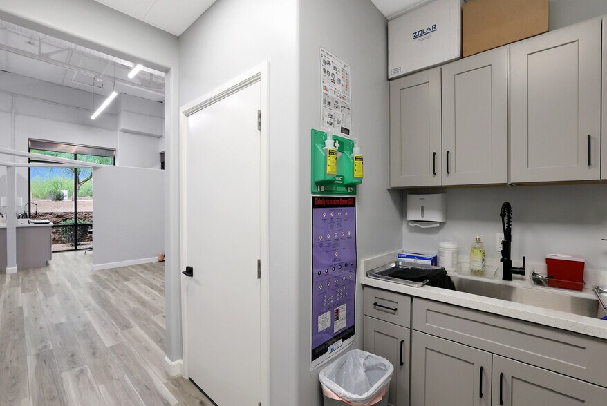 More Photos Of 33777 N Scottsdale Rd, Scottsdale Medical For Lease