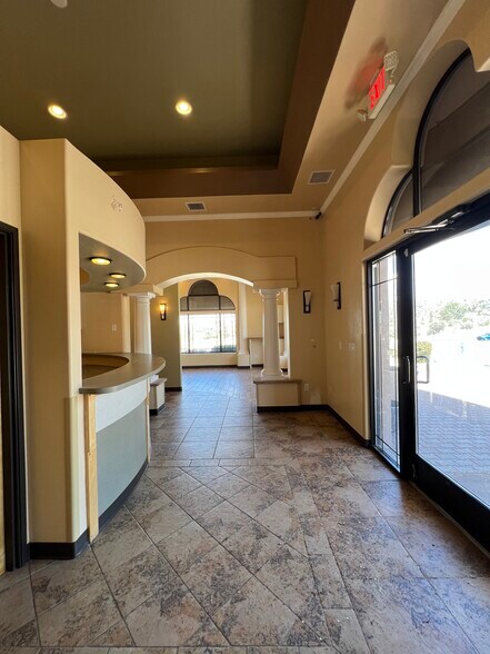 More Photos Of 2245 E State Route 69, Prescott Veterinarian Kennel For Sale