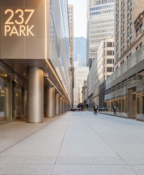More Photos Of 237 Park Ave, New York Office For Lease
