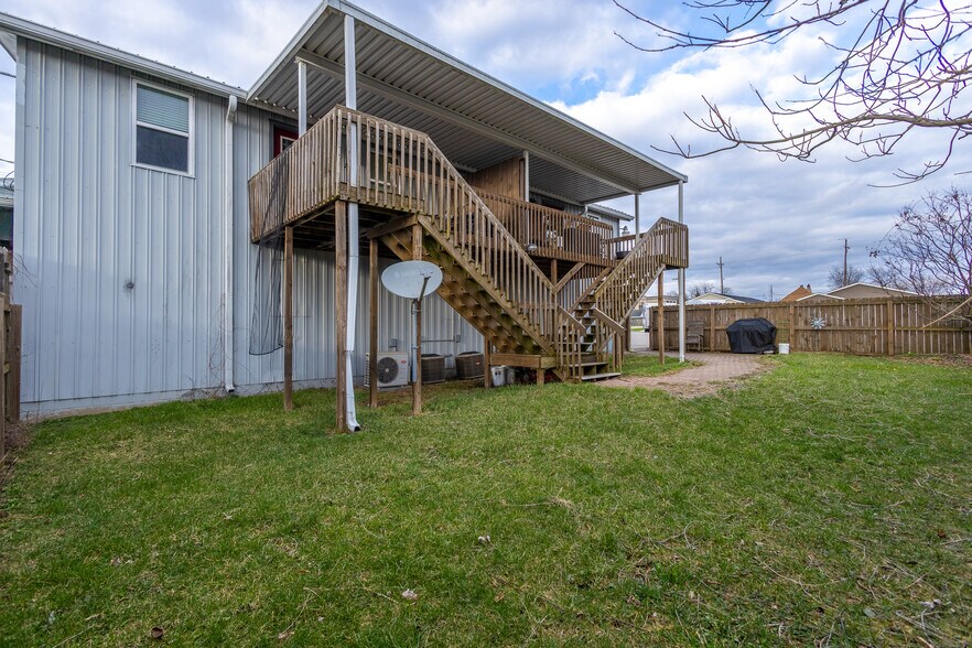 More Photos Of 701 I St, Bedford Warehouse For Sale