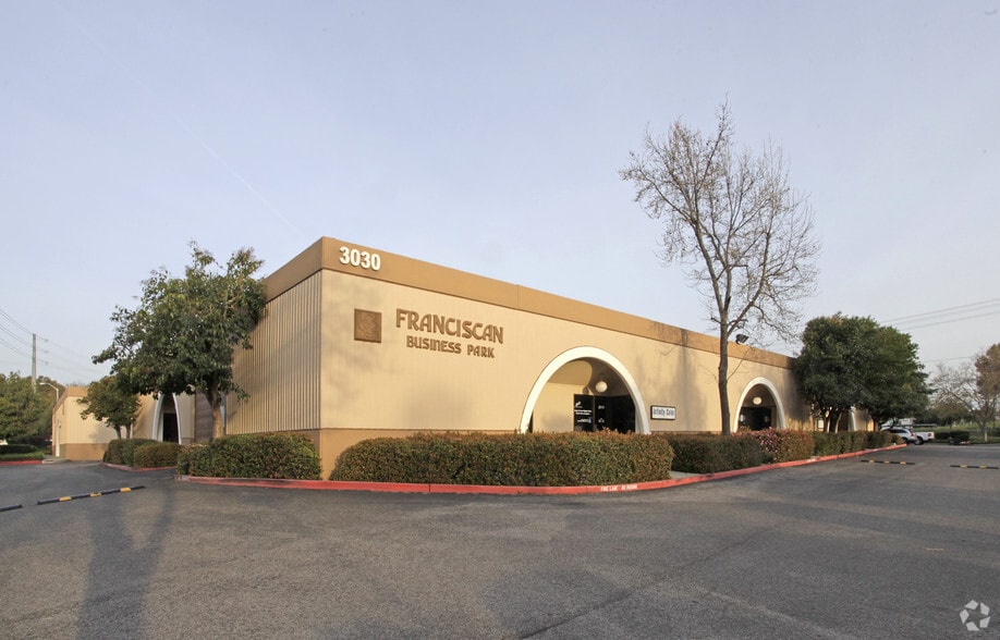 More Photos Of 3030-3090 Lawrence Expy, Santa Clara Warehouse For Lease