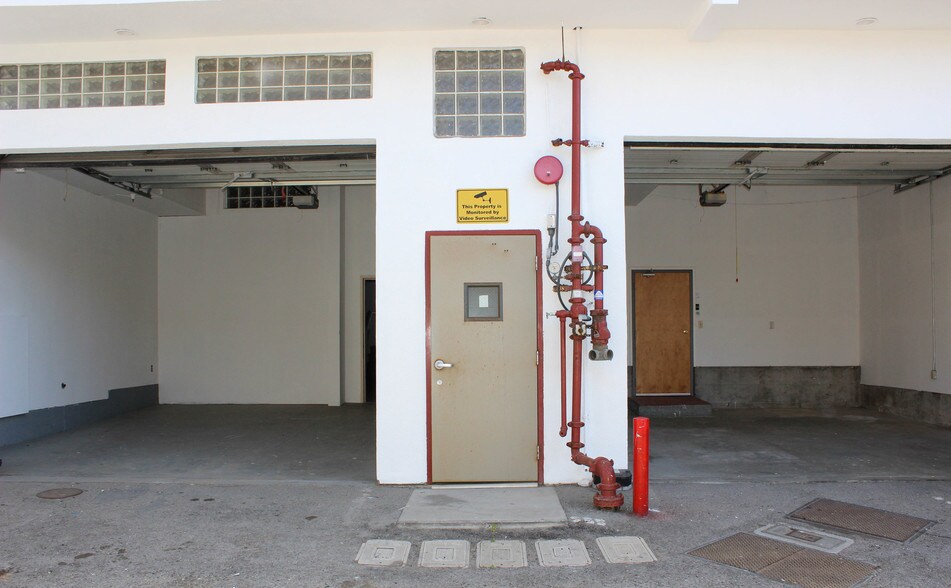 More Photos Of 555 Broadway Ave, Seaside Storefront Retail Residential For Lease