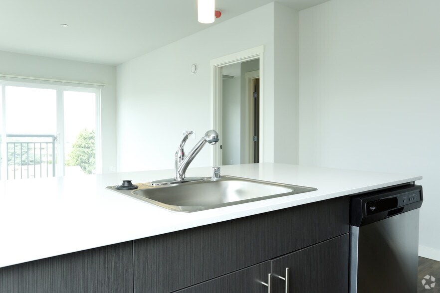 More Photos Of 1516 NW 51st St, Seattle Apartments For Sale