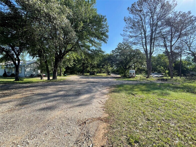 More Photos Of 9600 Jacksboro Hwy, Fort Worth Land For Lease